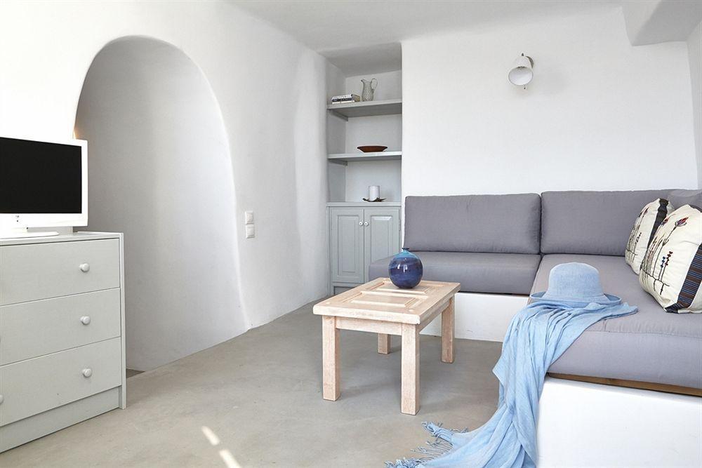 Liakada Oia Suites Екстер'єр фото