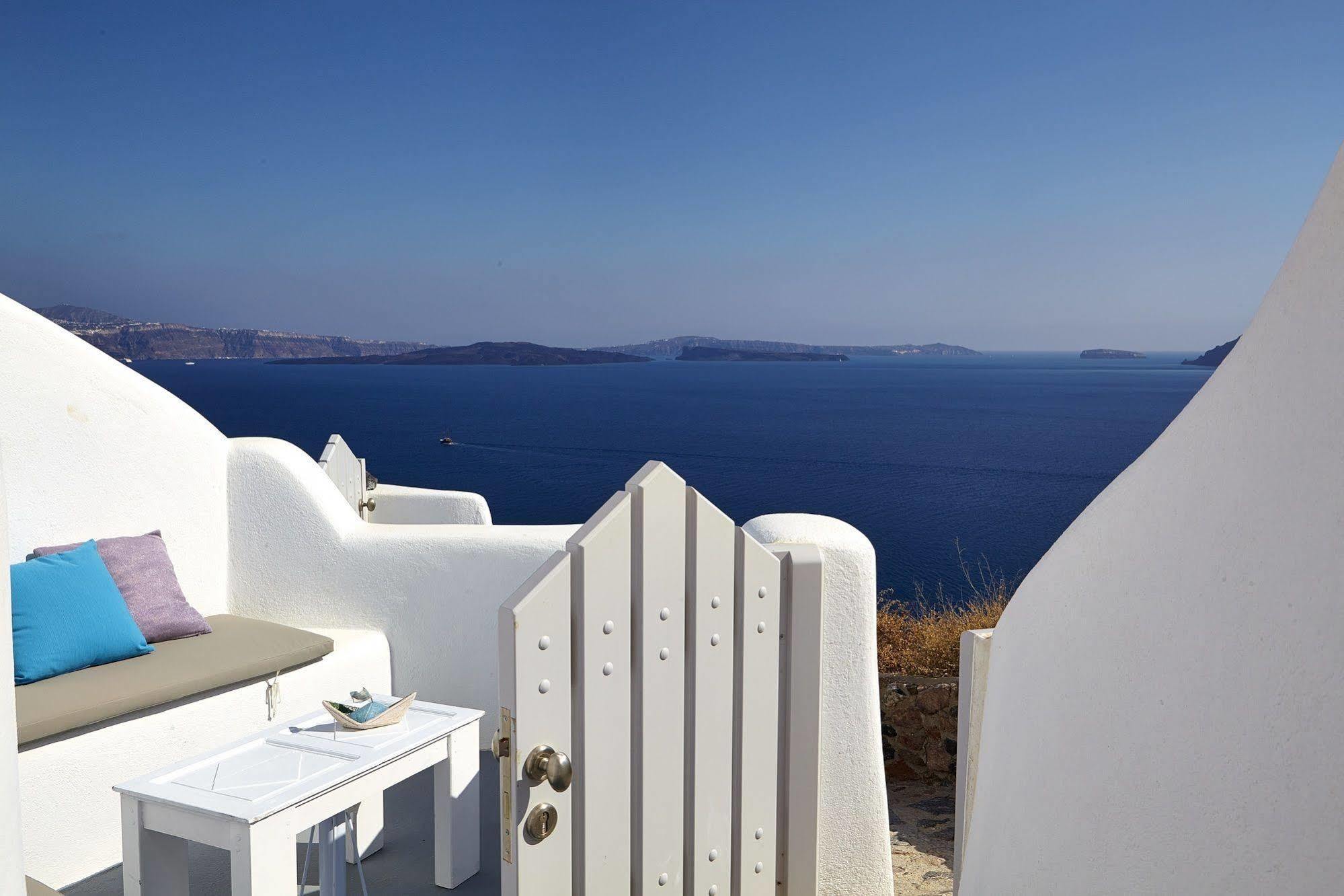 Liakada Oia Suites Екстер'єр фото