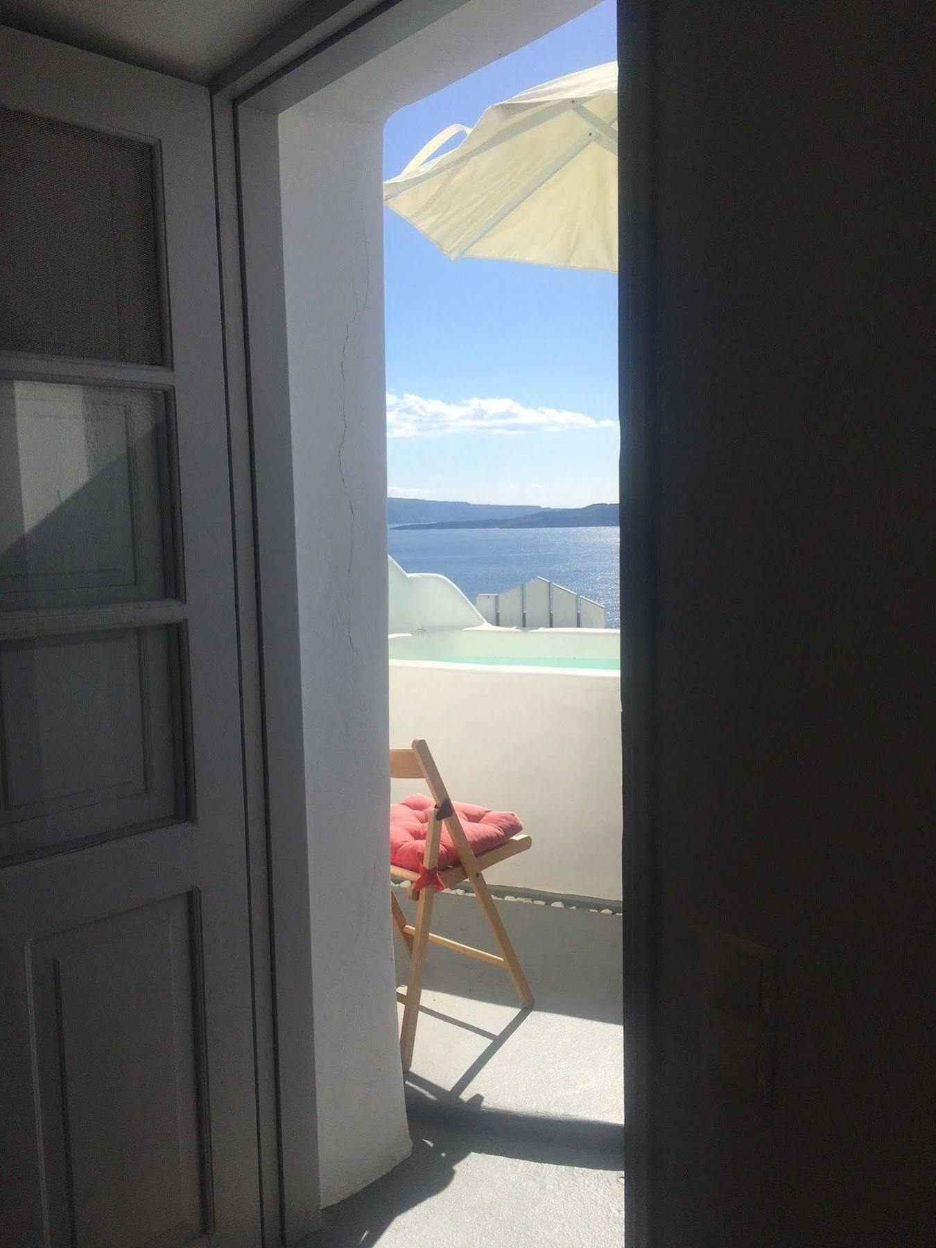 Liakada Oia Suites Екстер'єр фото
