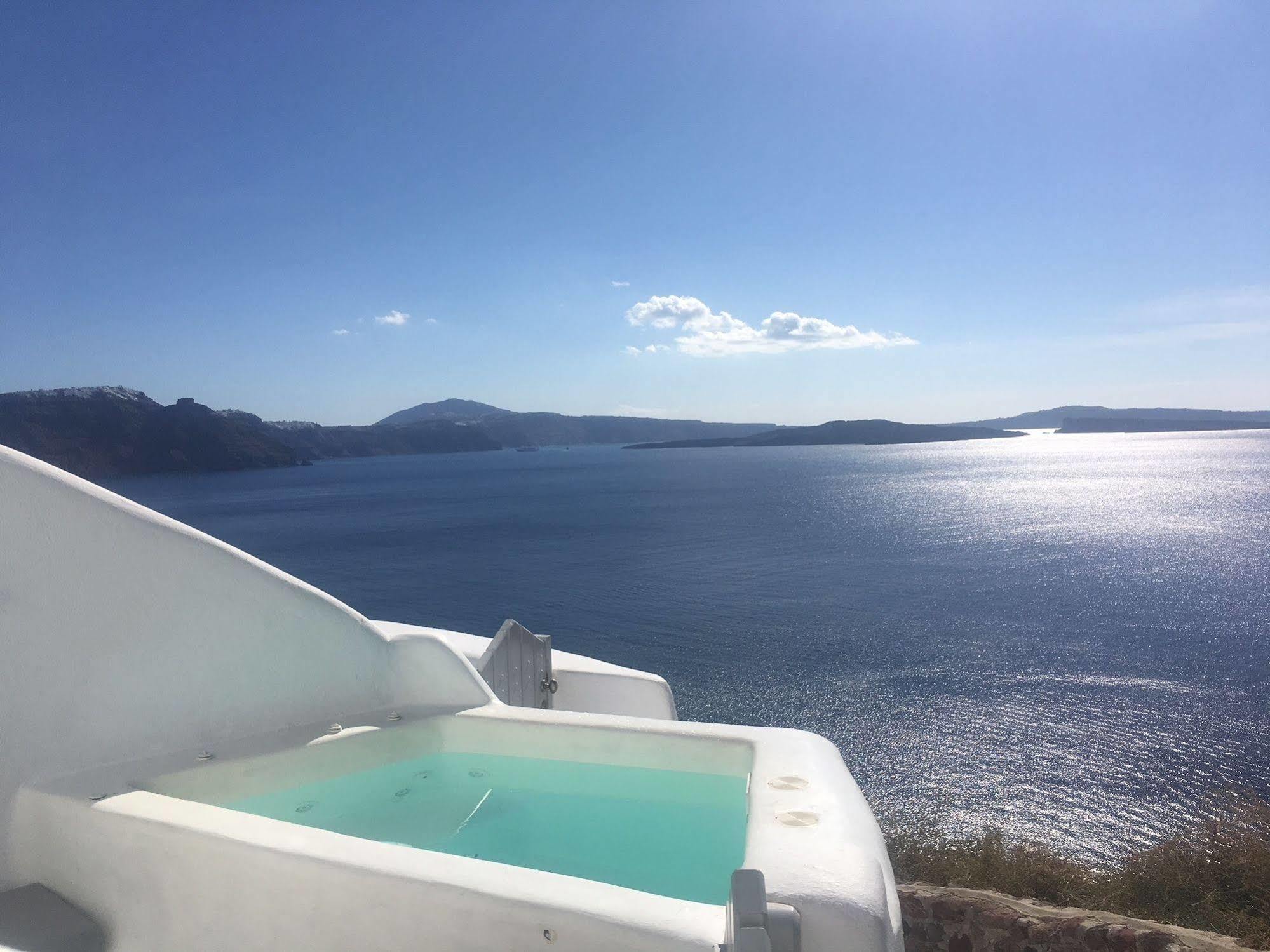 Liakada Oia Suites Екстер'єр фото