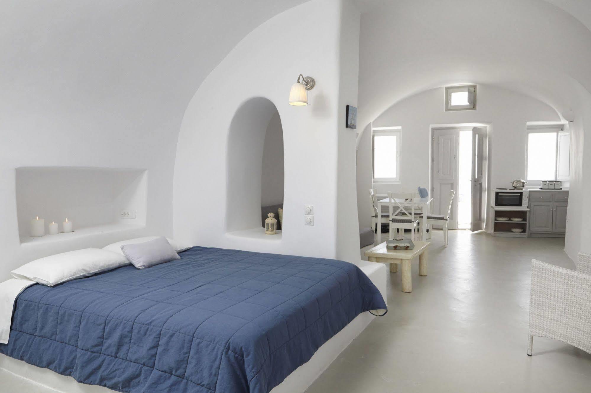Liakada Oia Suites Екстер'єр фото