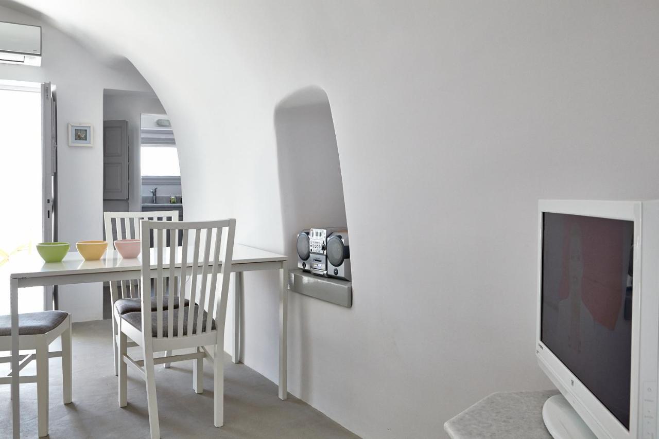 Liakada Oia Suites Екстер'єр фото